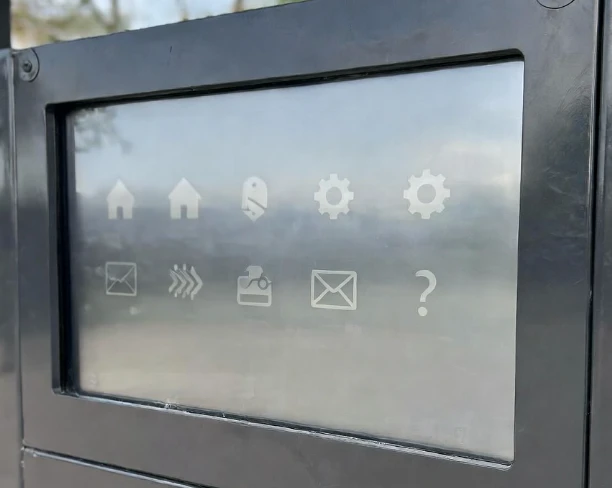 Izturīgs āra skārienekrāna kiosks intensīvas{0}}satiksmes videi